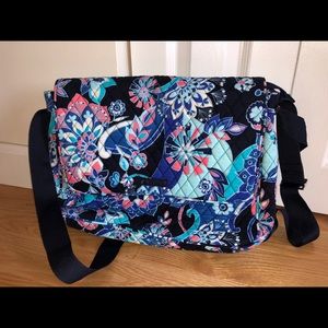NWOT Vera Bradley Messenger Backpack / Laptop Bag